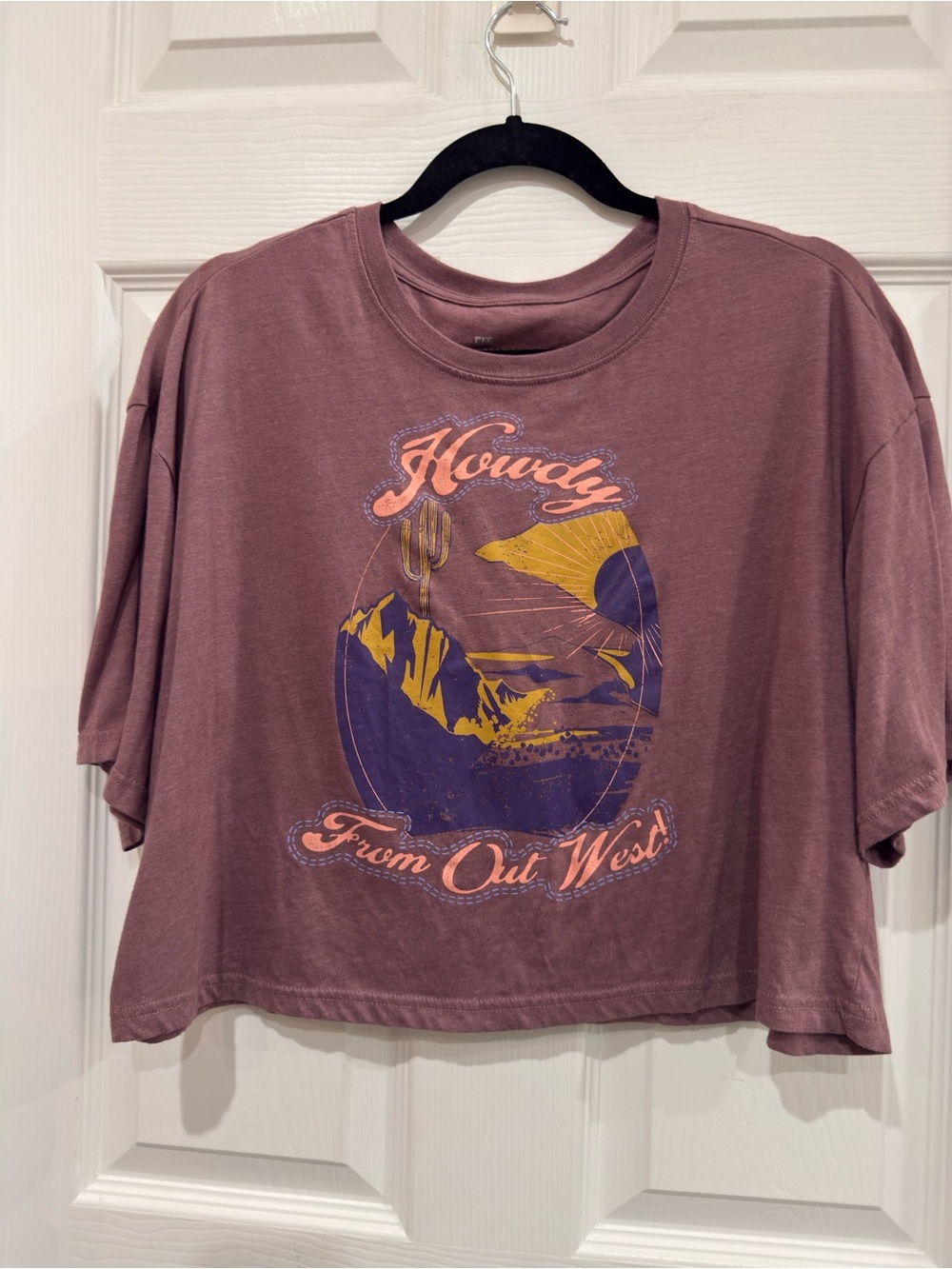 “Howdy From Out West” Mauve Western Graphic Cropped Short Sleeve Tee